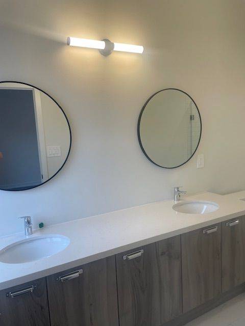 Richmond Hill, ON L4B 0J4,41 peace LN