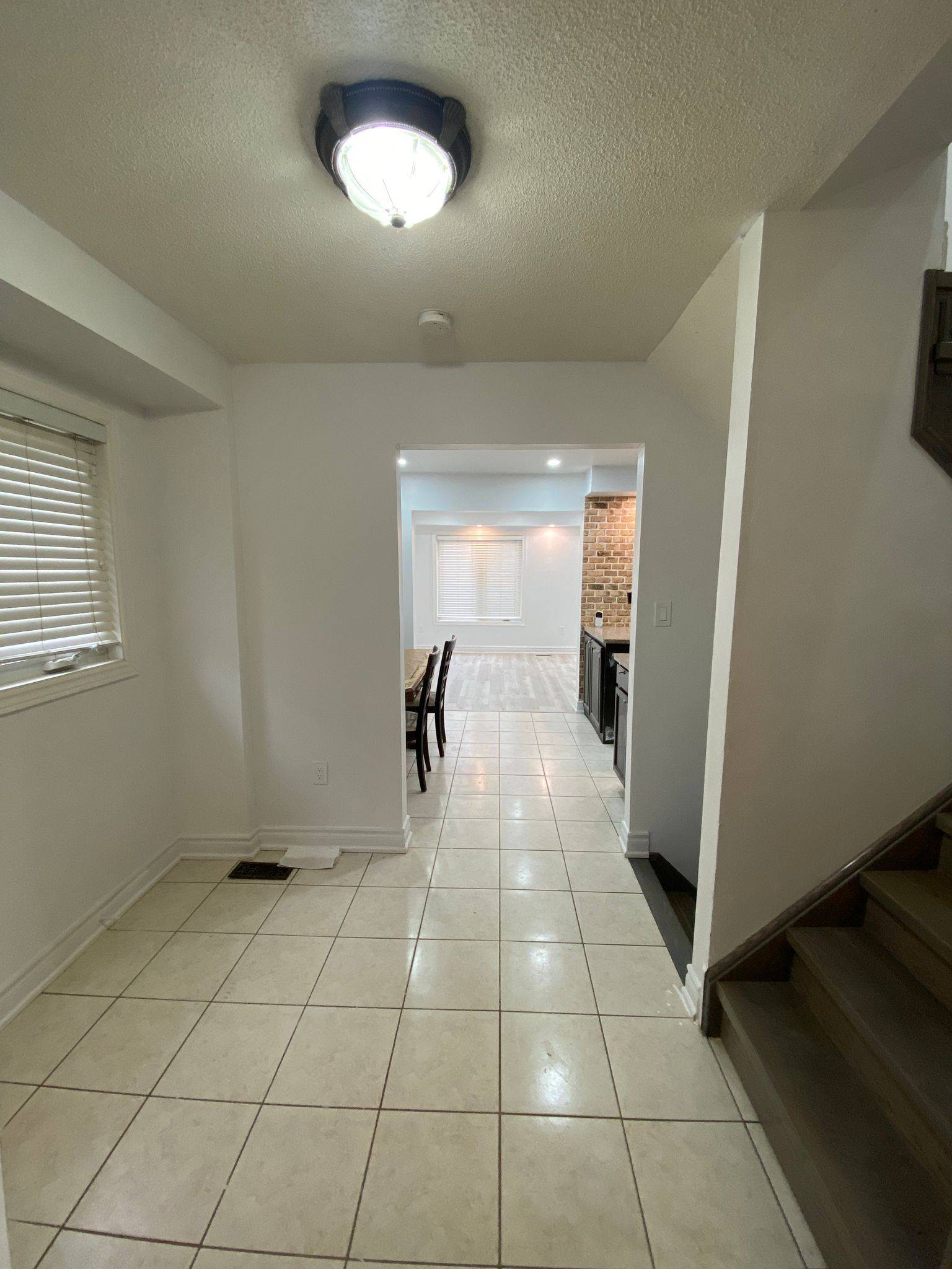 Innisfil, ON L9S 4Y3,1430 Forest ST