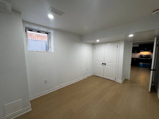 Brampton, ON L7A 5J4,23 Junior RD