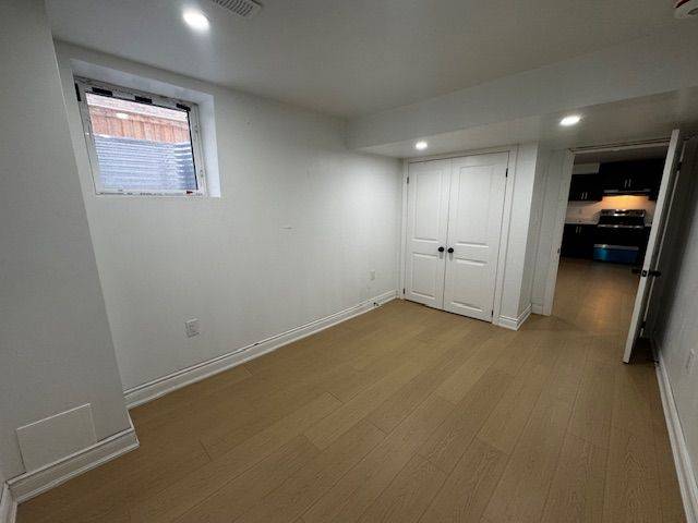 Brampton, ON L7A 5J4,23 Junior RD