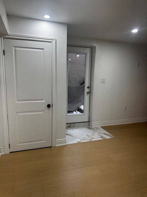 Brampton, ON L7A 5J4,23 Junior RD