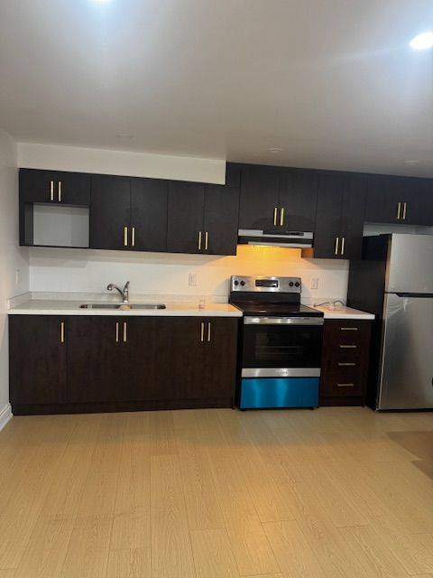 Brampton, ON L7A 5J4,23 Junior RD