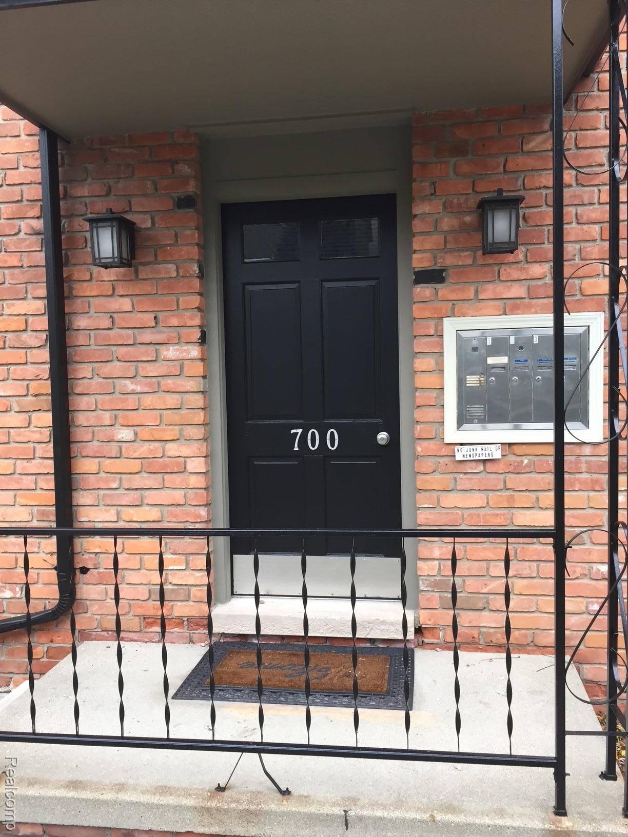 Birmingham, MI 48009,700 Ann ST