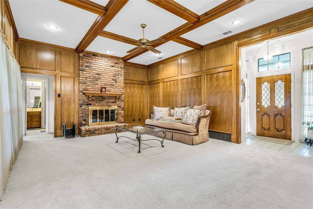 Desoto, TX 75115,1013 Canyon Ridge Drive