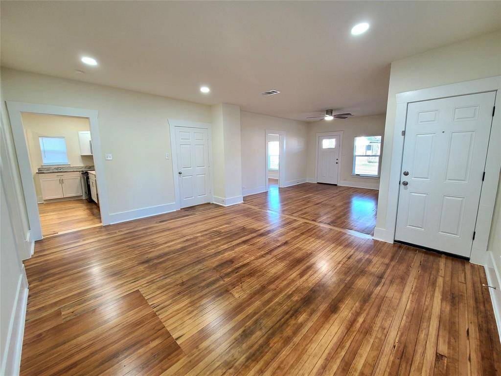 Denison, TX 75021,110 W Morton Street