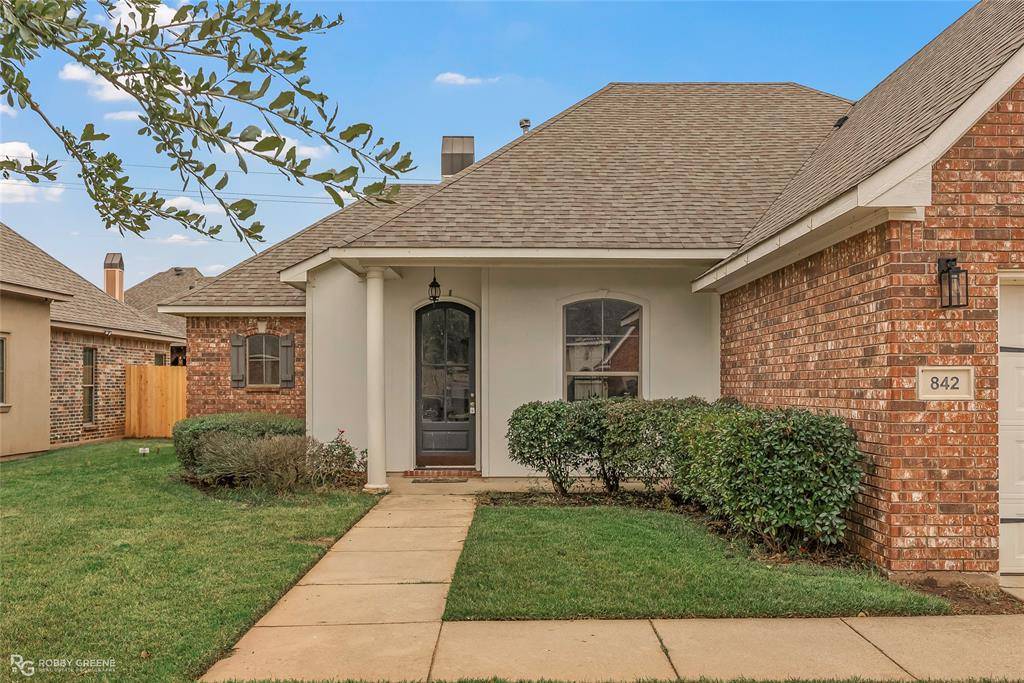 Bossier City, LA 71111,842 Entrada Street