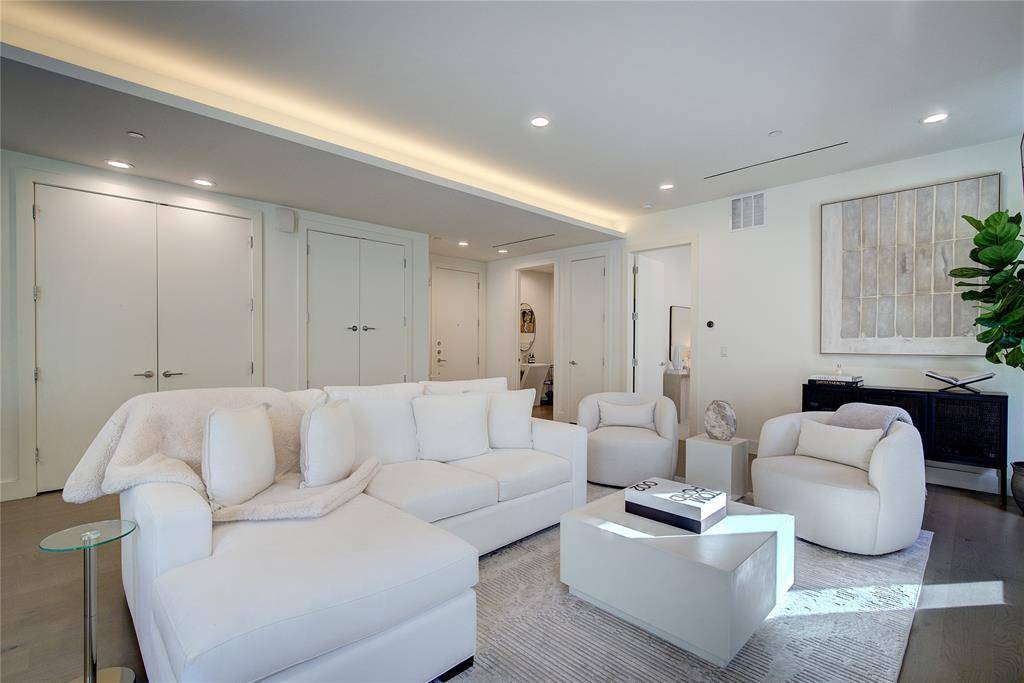 Dallas, TX 75204,3923 Cole Avenue #103