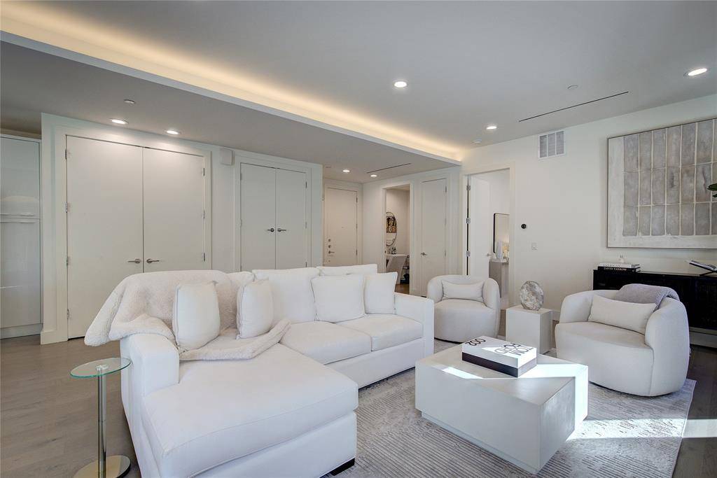 Dallas, TX 75204,3923 Cole Avenue #103