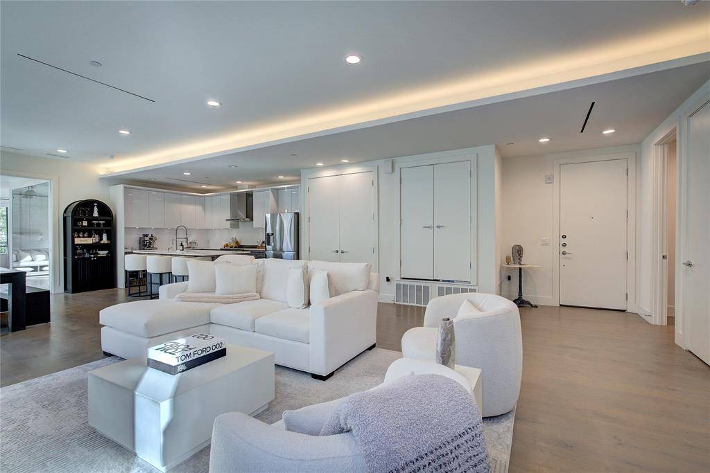 Dallas, TX 75204,3923 Cole Avenue #103