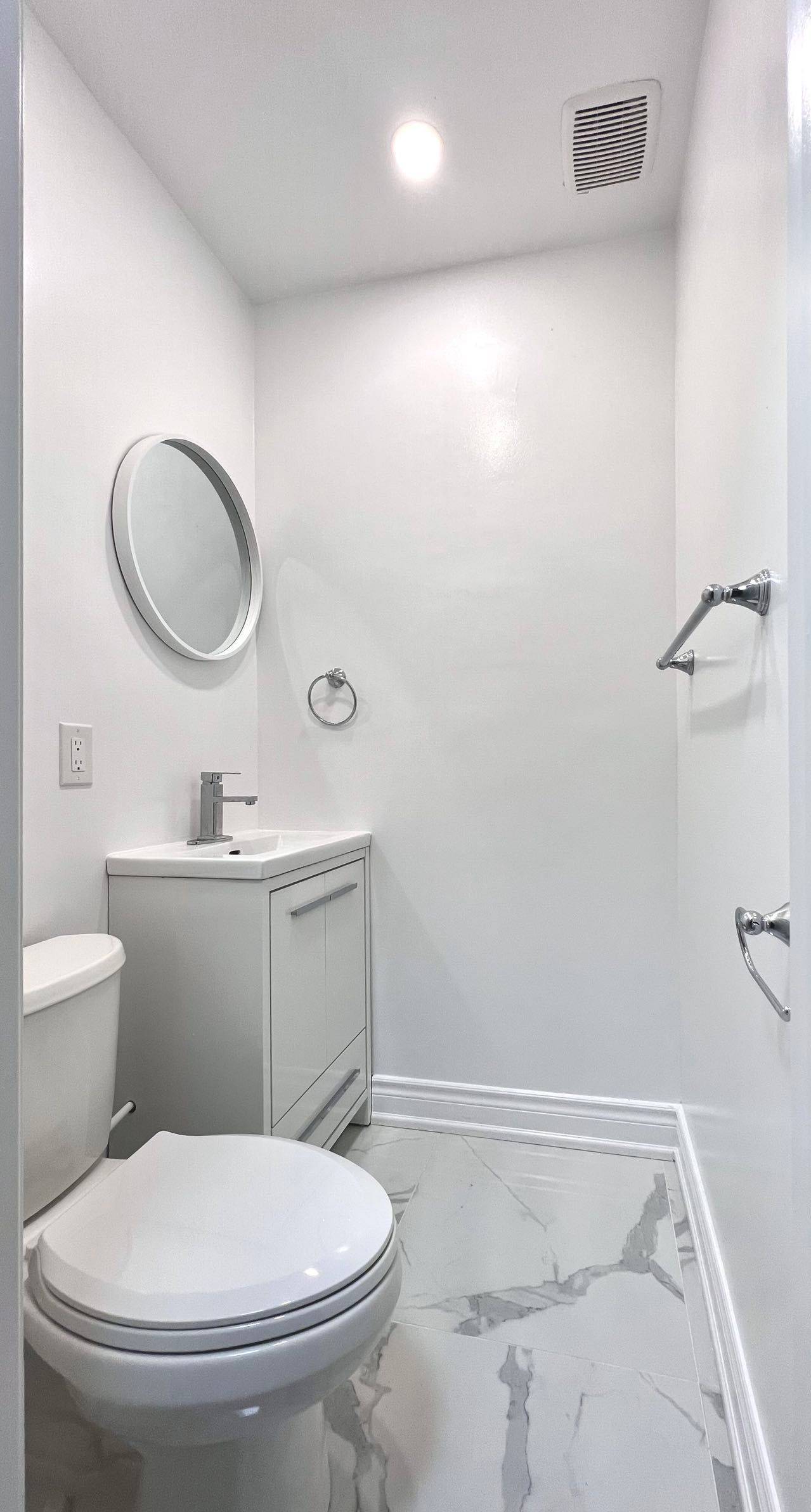 Toronto C07, ON M2R 2P9,65 Dewlane DR