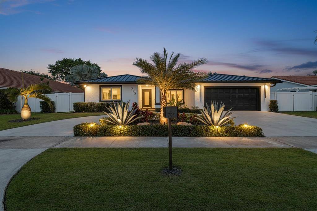 Boca Raton, FL 33486,795 Camino Lakes Cir