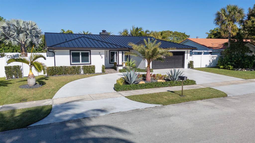 Boca Raton, FL 33486,795 Camino Lakes Cir