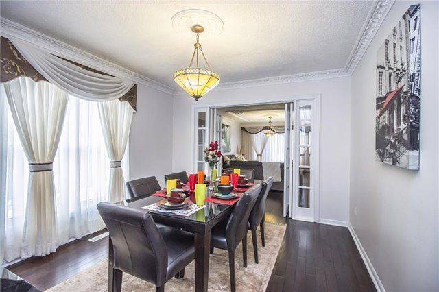 Markham, ON L3R 3S7,2 Hampstead CT