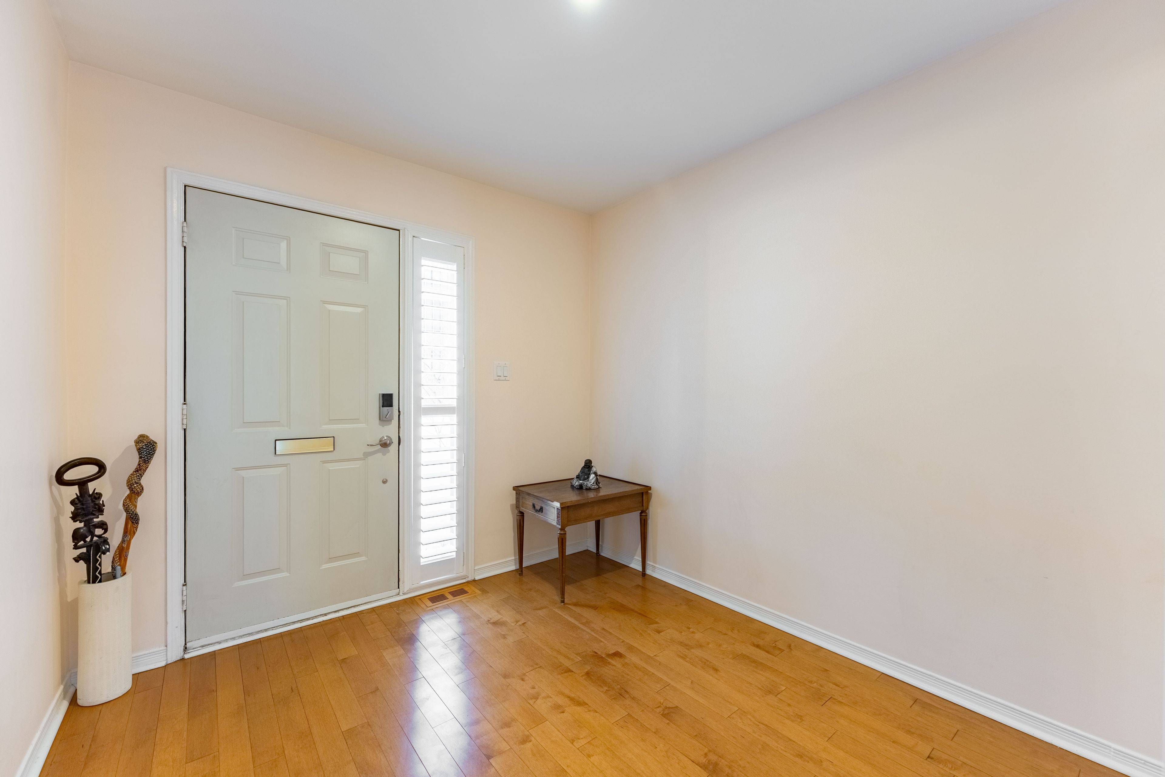 Glebe - Ottawa East And Area, ON K1S 5K8,111 Echo DR #2