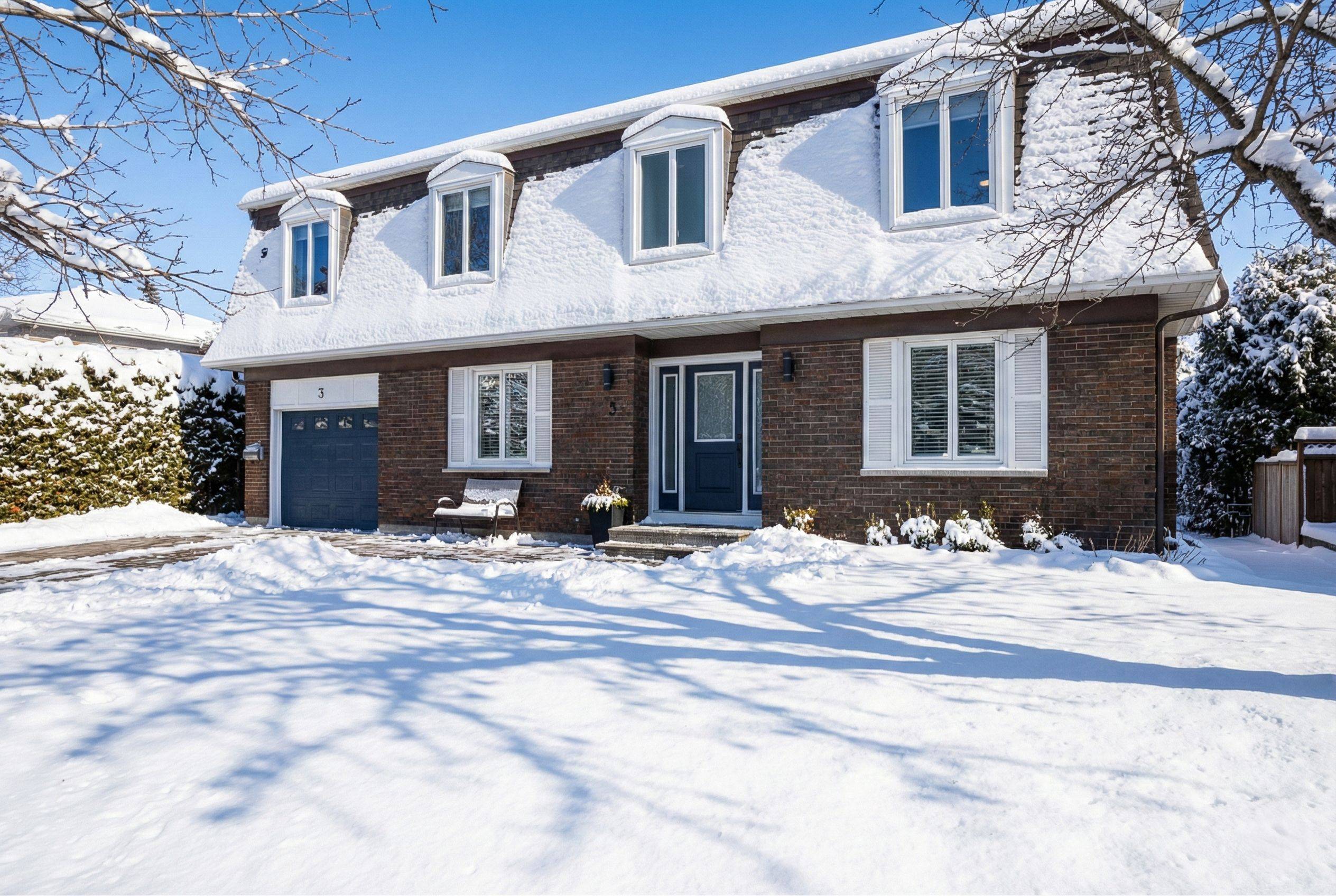 Barrhaven, ON K2J 1G5,3 Roberta CRES