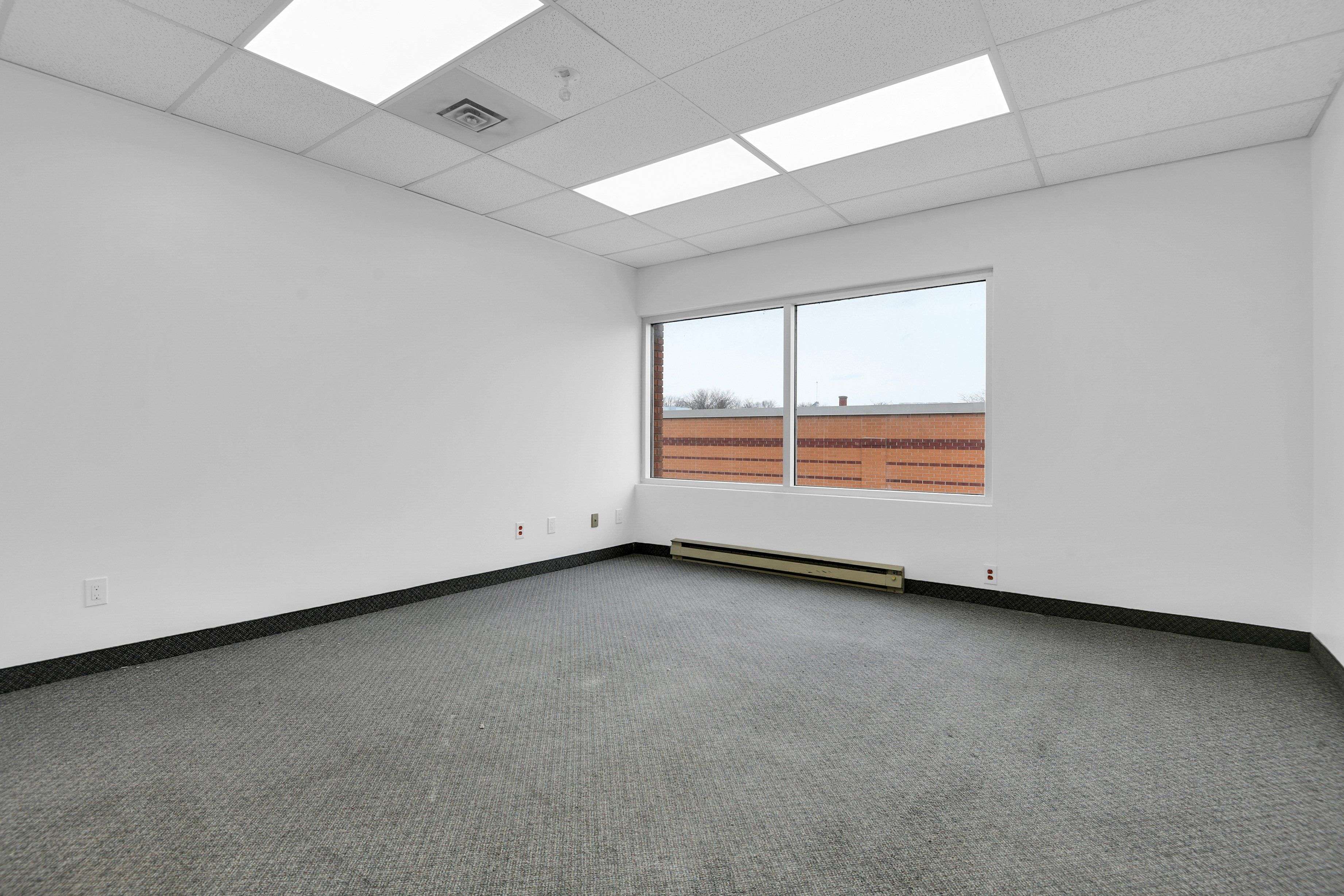 Cornwall, ON K6J 1G3,41 Second ST W #Office Unit 1