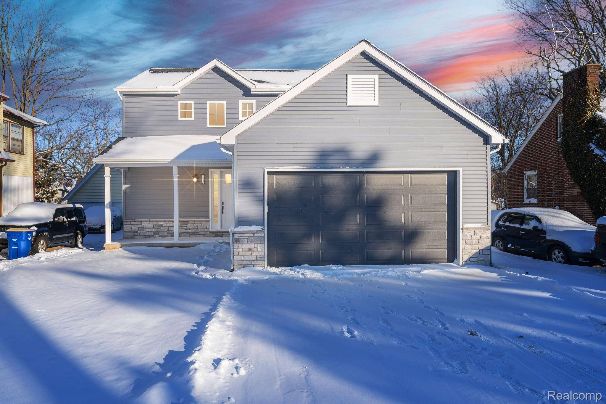 Waterford, MI 48328,155 Draper AVE