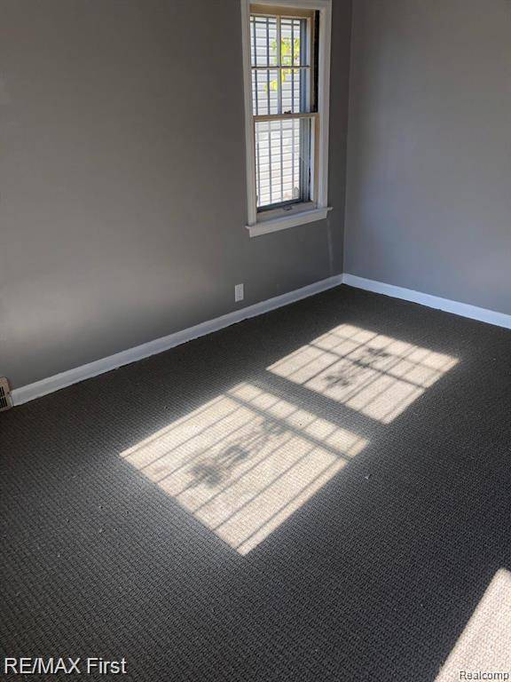 Detroit, MI 48224,8850 Farmbrook ST