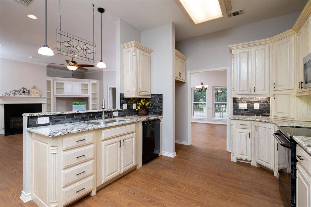 Runaway Bay, TX 76426,604 Runaway Bay Drive