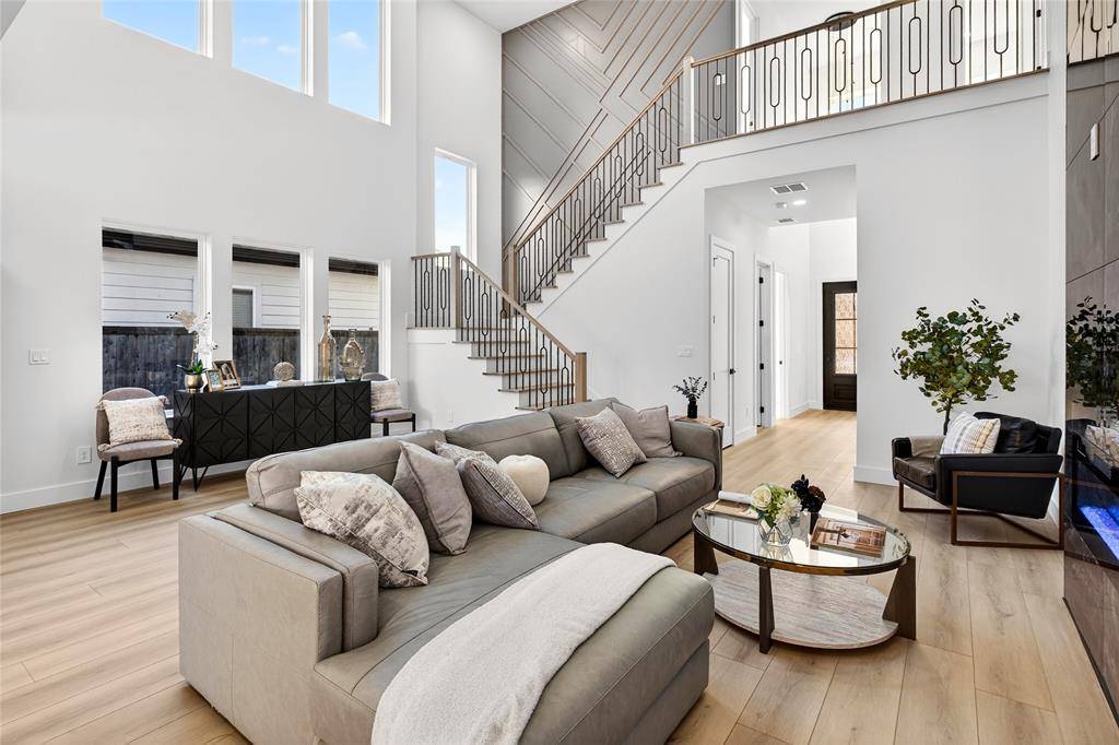 Dallas, TX 75212,1843 Dennison Street