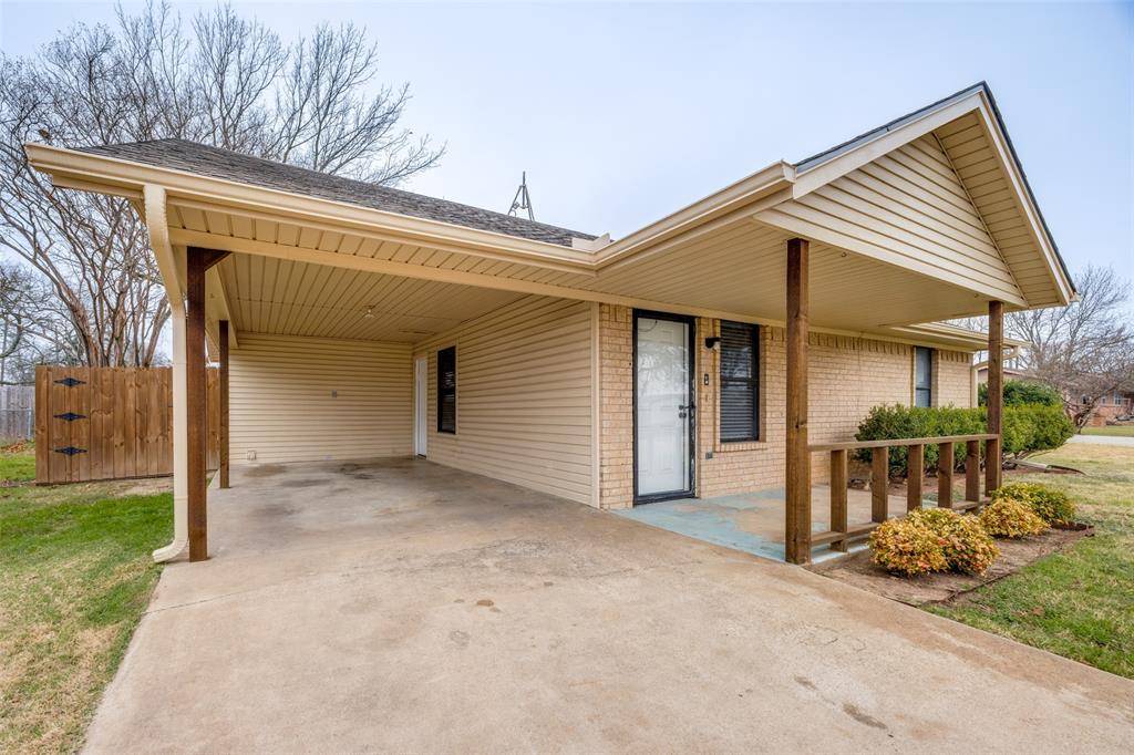 Leonard, TX 75452,309 N Pecan Street