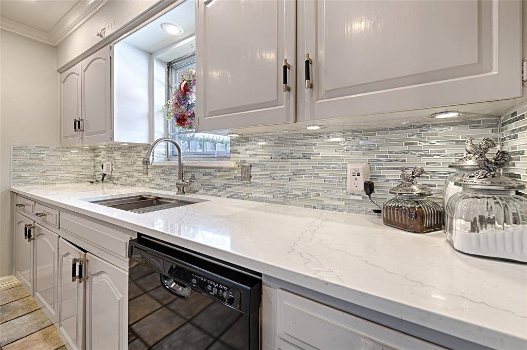 Desoto, TX 75115,112 Cloudcrest Drive