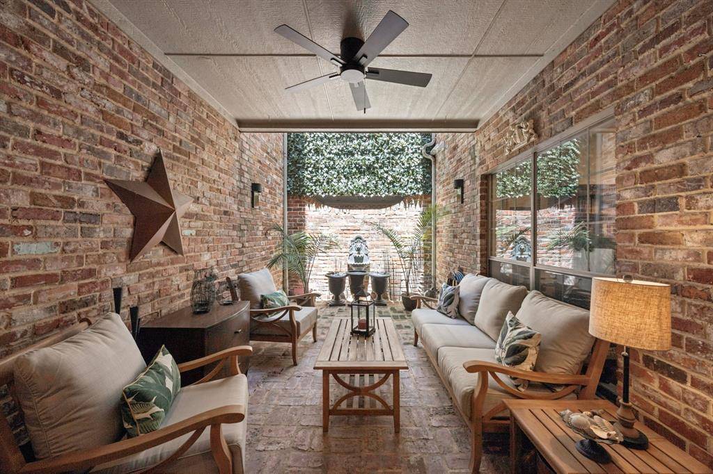 Dallas, TX 75219,4051 Throckmorton Street