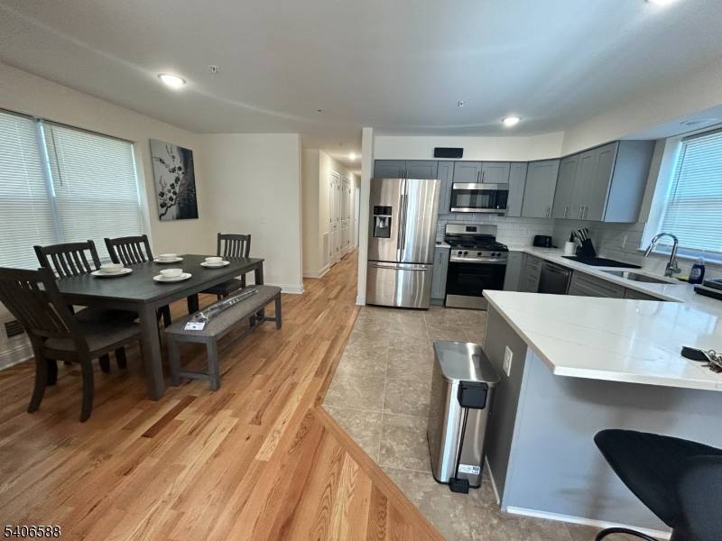 Newark City, NJ 07103,337 13Th Ave #1