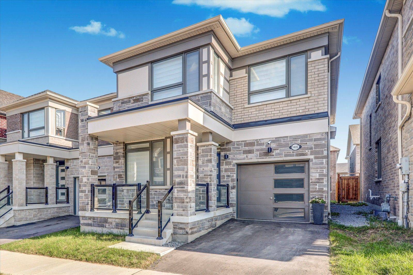 Pickering, ON L1X 0N2,1405 Longspur TRL