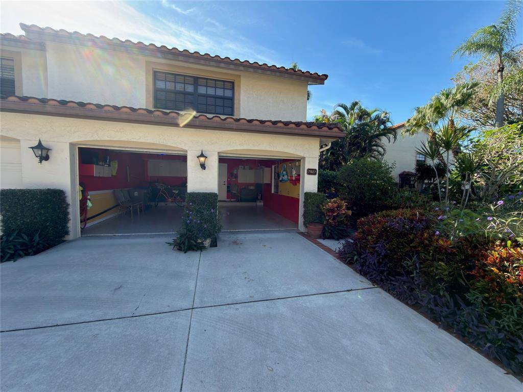 Boca Raton, FL 33433,7927 La Mirada Dr #3
