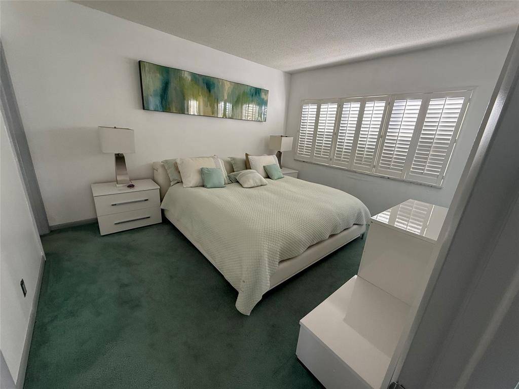 Lauderdale By The Sea, FL 33308,4117 N Bougainvilla Dr #415