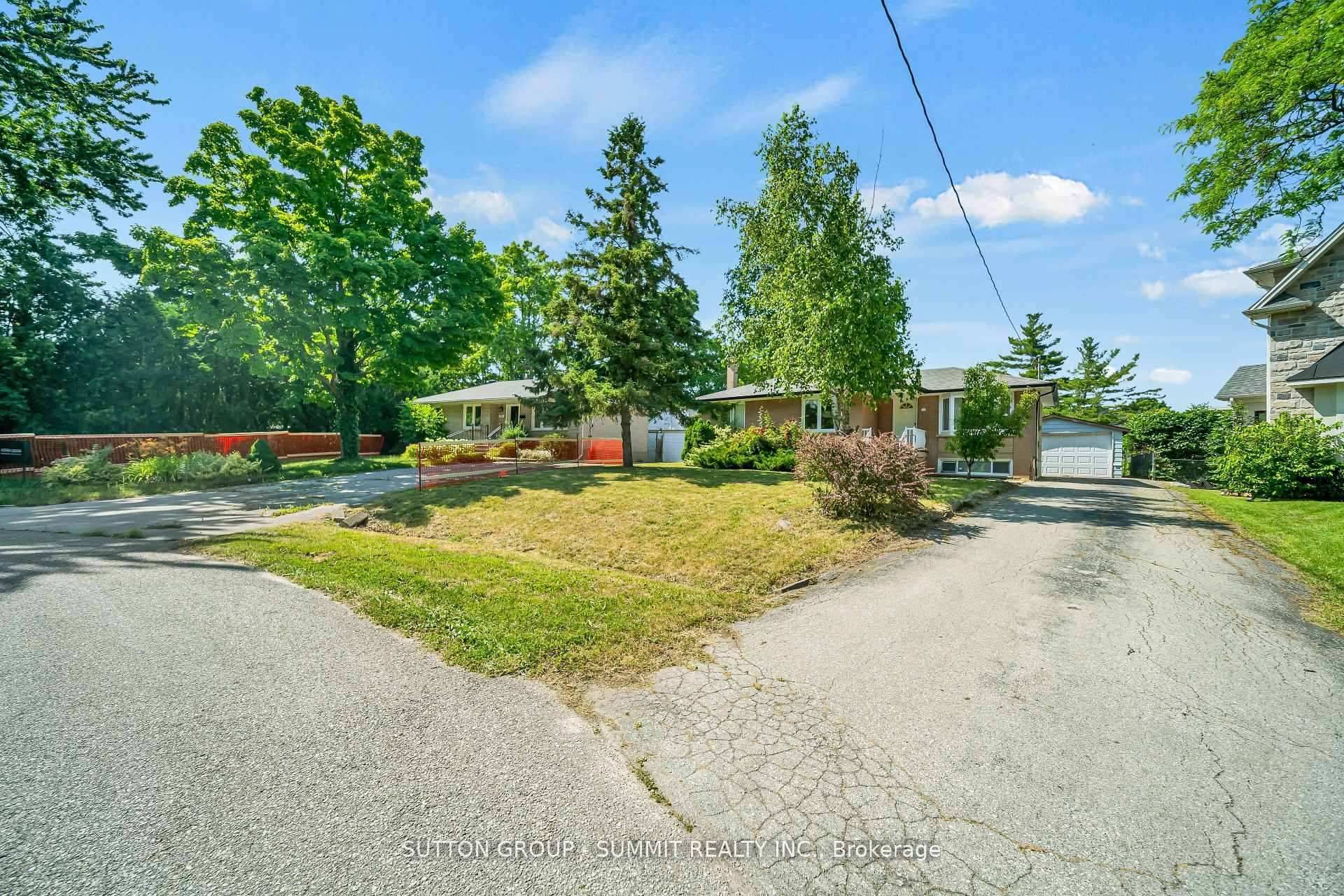 Oakville, ON L6L 3Y3,465 Seaton DR