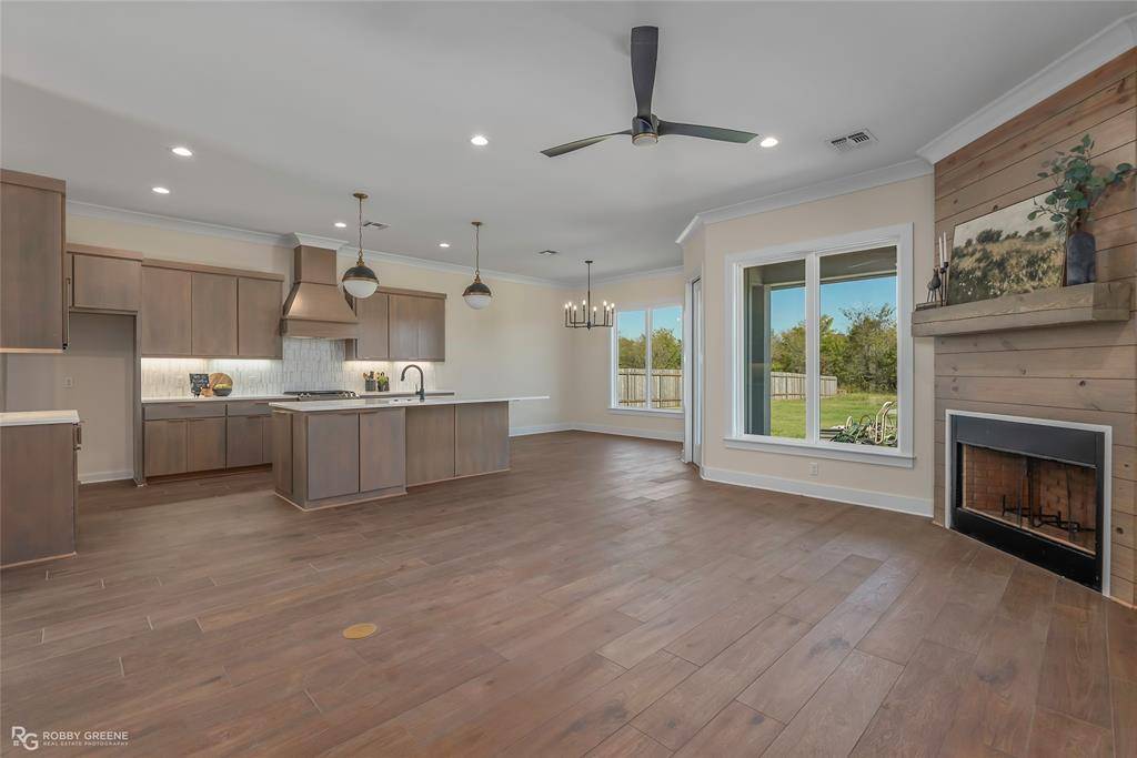 Bossier City, LA 71111,923 Chisolm Trail