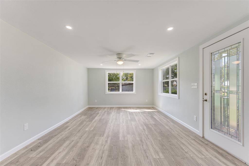 Denison, TX 75020,2700 W Washington Street