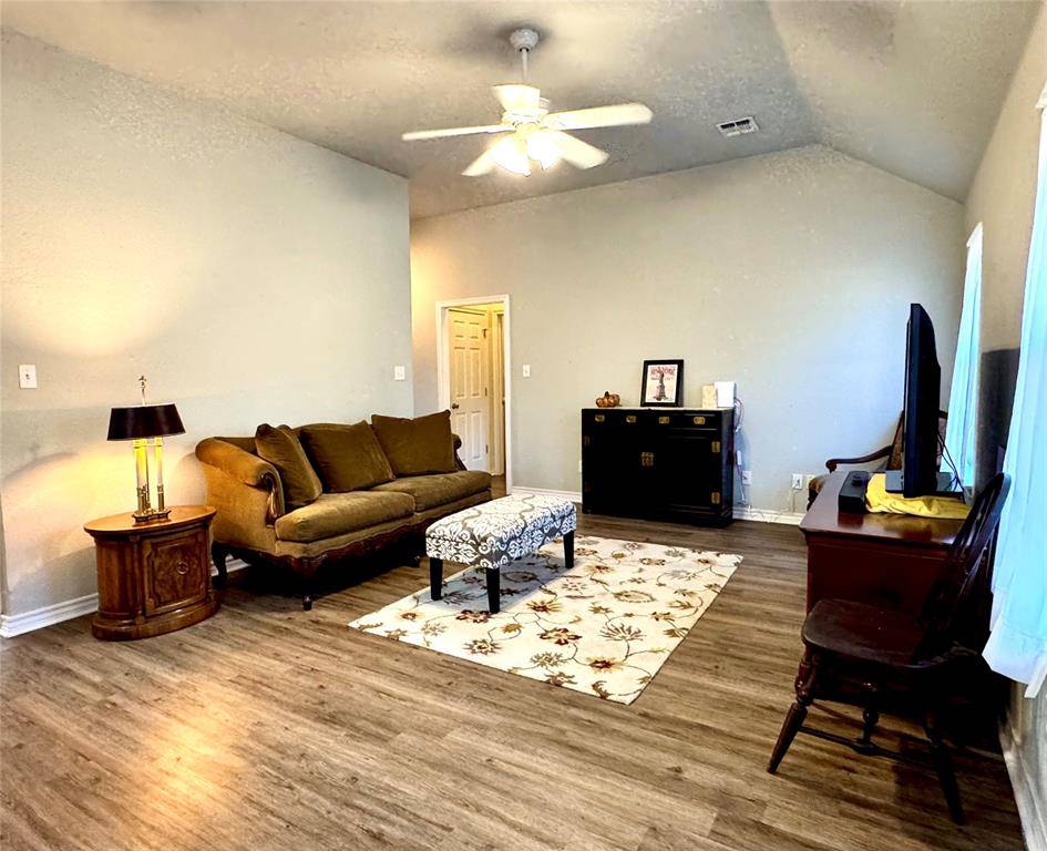 Bridgeport, TX 76426,1001 Turkey Creek Court