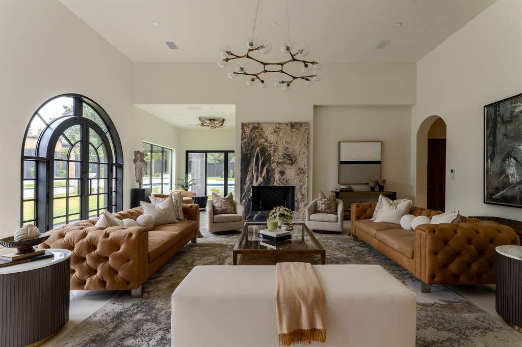 Dallas, TX 75229,5615 Lobello Drive