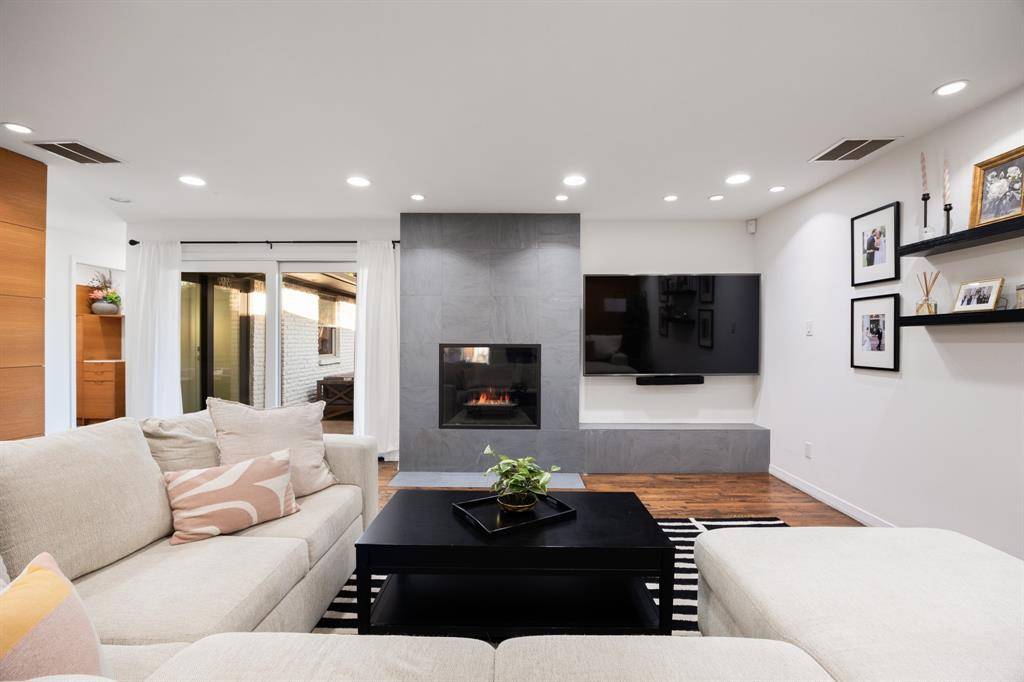 Dallas, TX 75231,7036 Wakefield Street