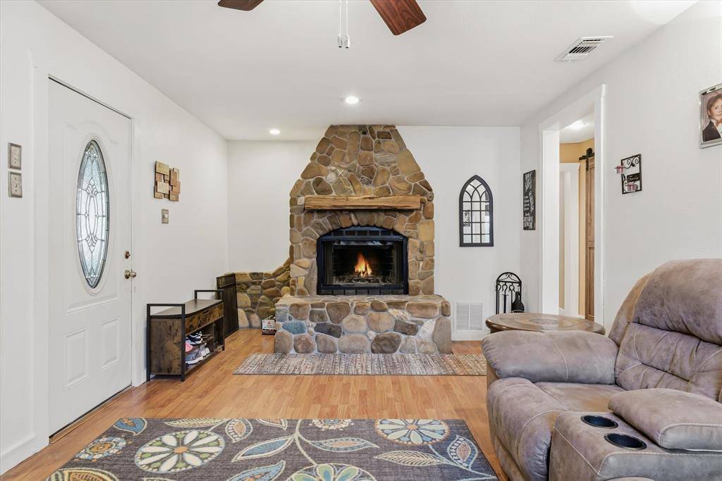 Lindale, TX 75771,19917 County Road 4145