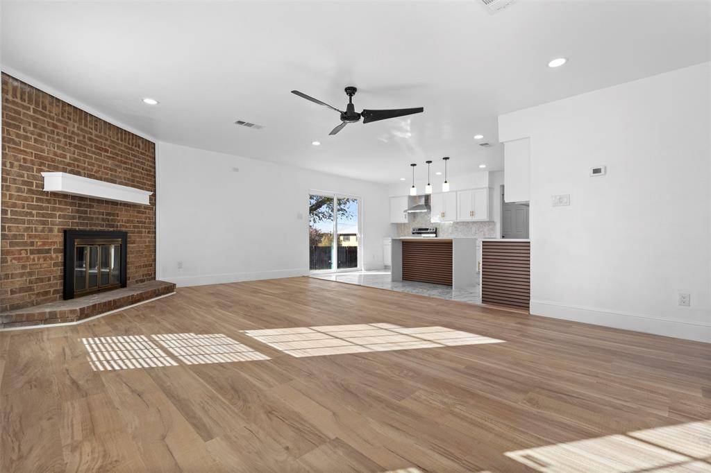 Carrollton, TX 75007,1003 Bellflower Court