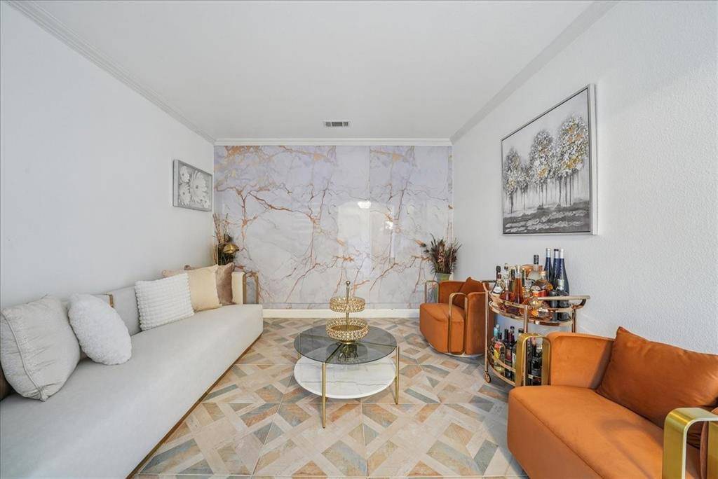 Grand Prairie, TX 75052,547 Breton Drive