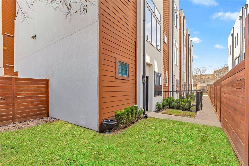 Dallas, TX 75204,1910 Caddo Street #A205