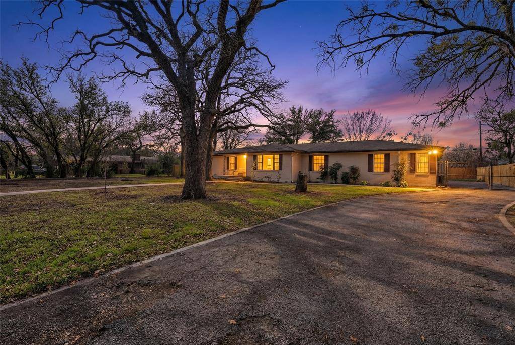 Lakeside, TX 76108,106 Lakeridge Road