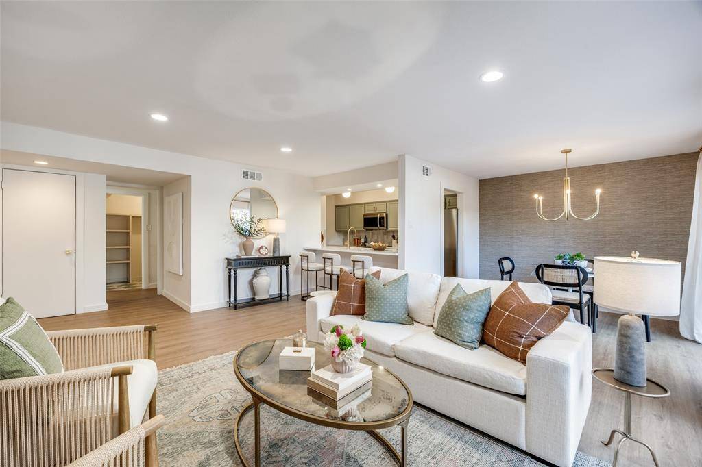 Dallas, TX 75206,6036 Birchbrook Drive #131