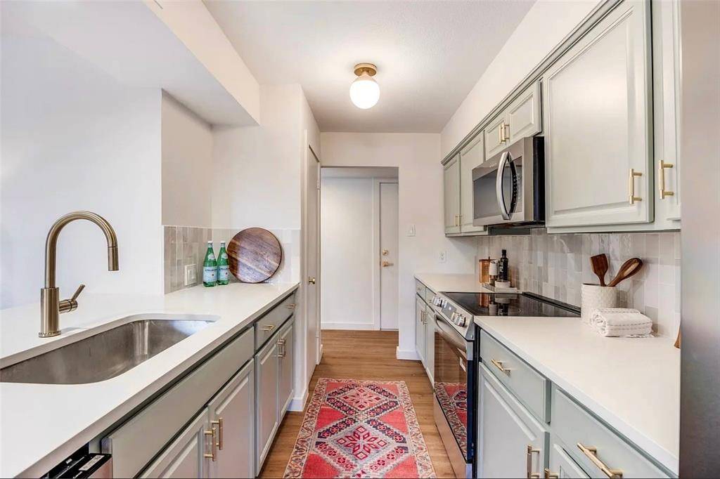 Dallas, TX 75206,6036 Birchbrook Drive #131