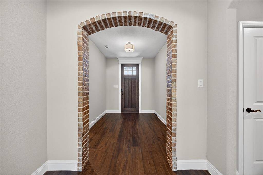 Fort Worth, TX 76179,6317 Red Cliff Drive