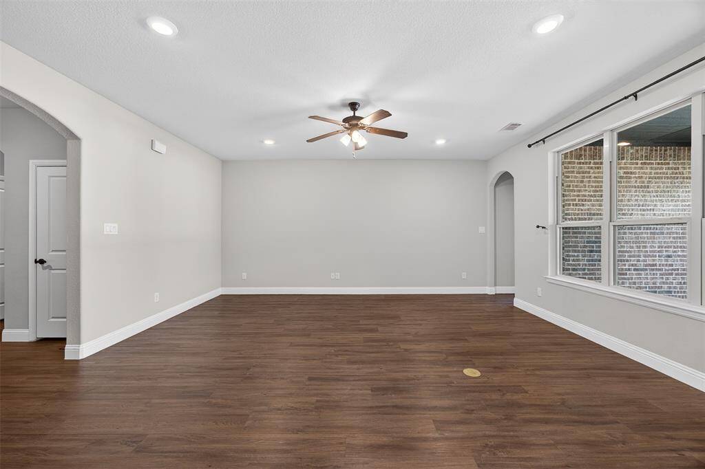 Fort Worth, TX 76179,6317 Red Cliff Drive