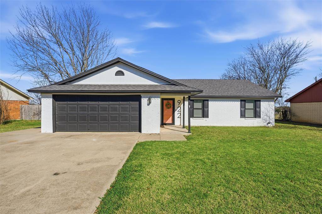 Hewitt, TX 76643,922 Vail Highlands Drive