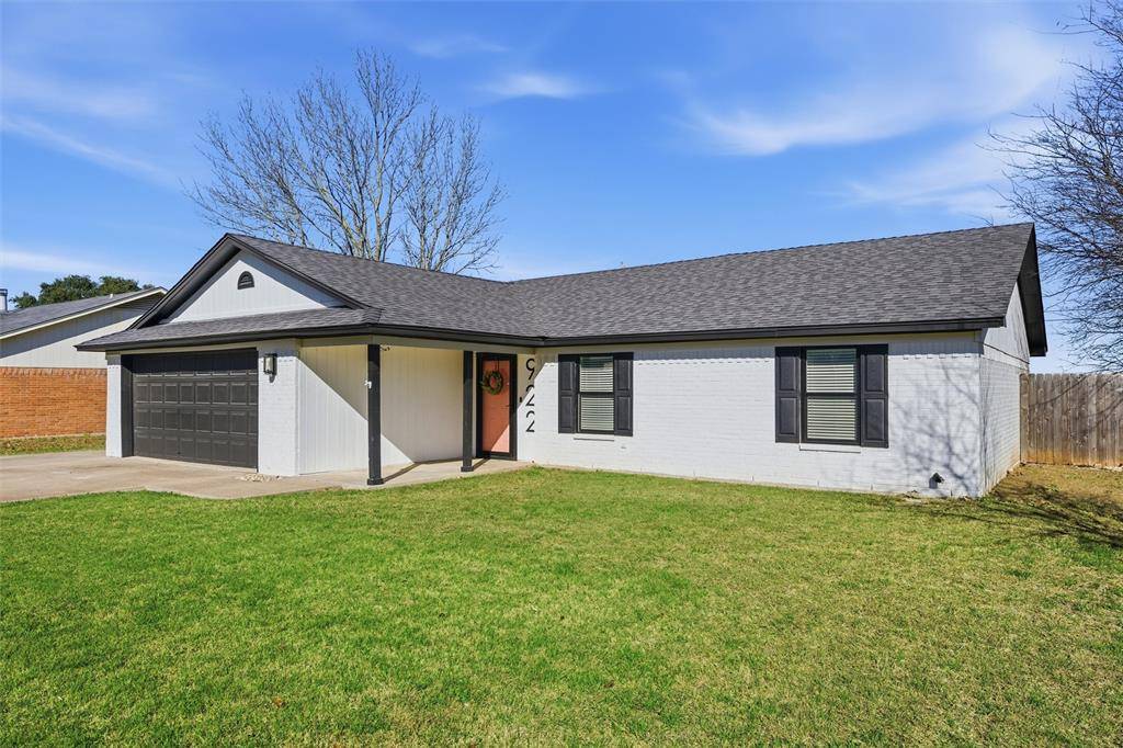 Hewitt, TX 76643,922 Vail Highlands Drive