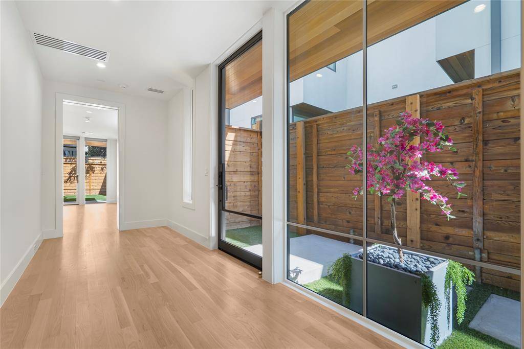 Dallas, TX 75205,3619 Springbrook