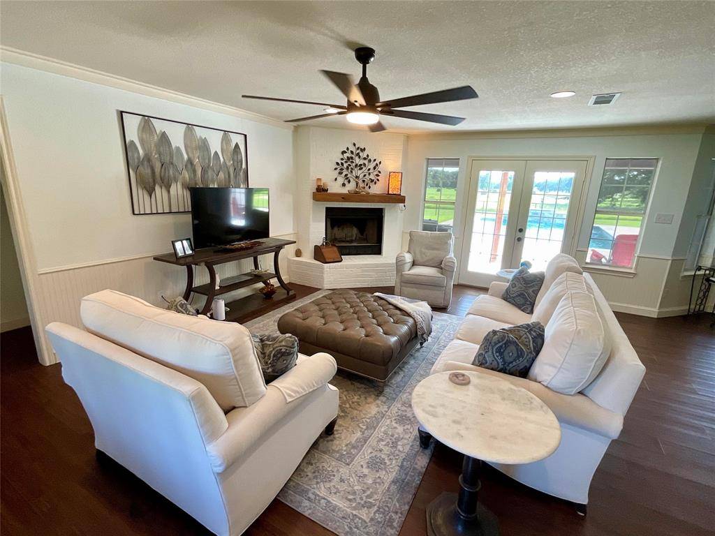 Kemp, TX 75143,800 N Seven Points Drive